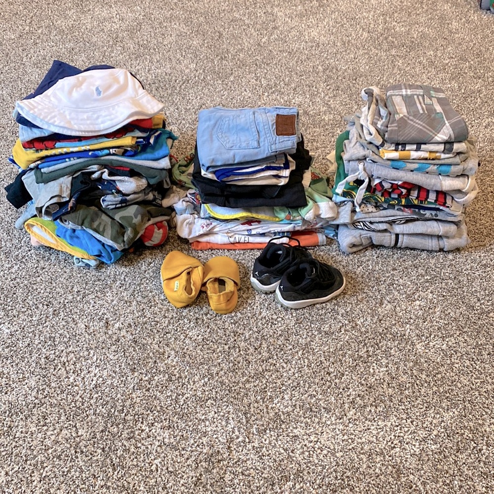 🚨DEAL ALERT: Baby Clothing Bundle! size 12-18month🚨